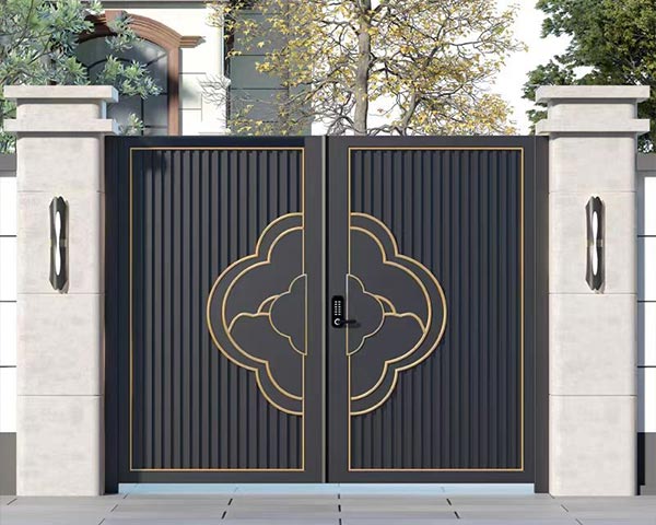What is the Ideal Width for a Courtyard Gate?